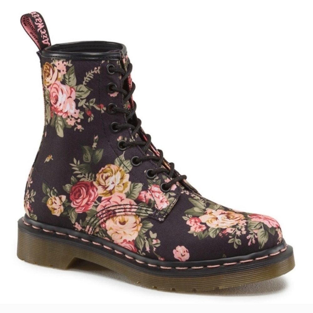 NWOT Dr. Martens 11821 Victorian Rose Canvas Boots